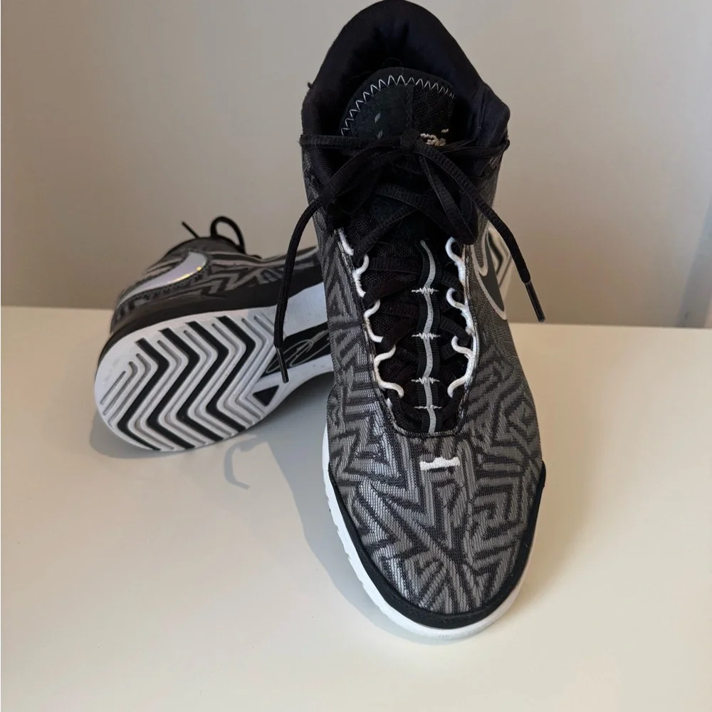 Nike LeBron NXXT Genius size 9.5 Used - Picture 9 of 9